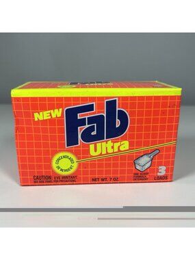 Fab Ultra 7oz. Laundry Concentrate Detergent Sample Size 3 Loads Vintage Prop